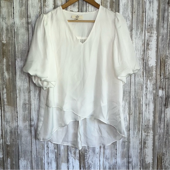 entro Tops - Entro White High Low Blouse